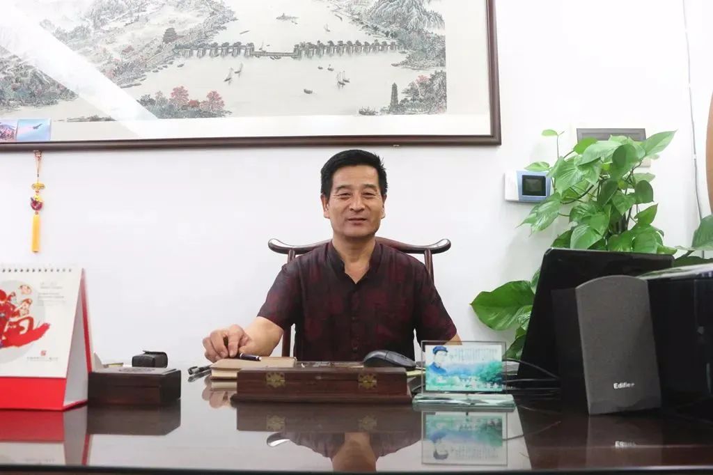 李建成:堅(jiān)守誠(chéng)信 矢志不渝 ----專(zhuān)訪中國(guó)碳酸鍶王李建成
